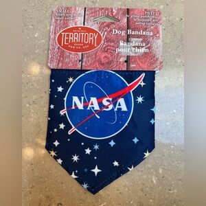 NWT NASA Dog Bandana to give your dog personality! Fun classic NASA design.